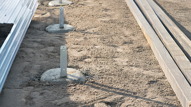 Einbetonierte Pfosten Stützen für eine Terrassenüberdachung