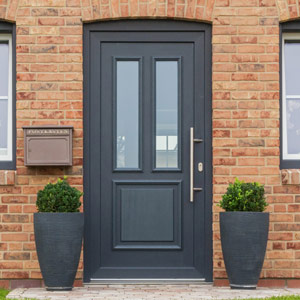 Une porte d’entrée PVC en anthracite