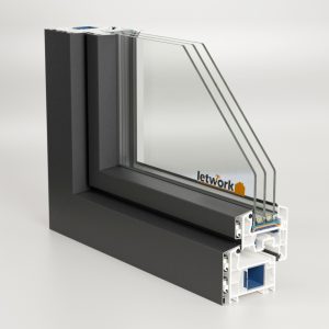 Coin d'échantillon de fenêtre en PVC VEKA 76 AD avec coques en aluminium et triple vitrage vue de dessus
